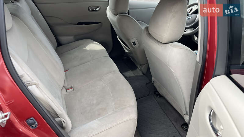 Хэтчбек Nissan Leaf 2012 в Кременчуге