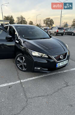 Хэтчбек Nissan Leaf 2018 в 