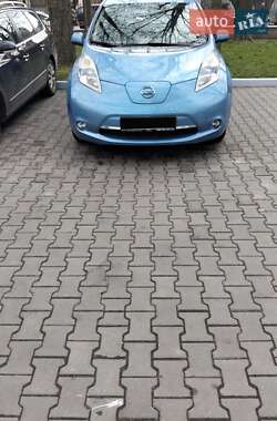 Хэтчбек Nissan Leaf 2011 в Луцке