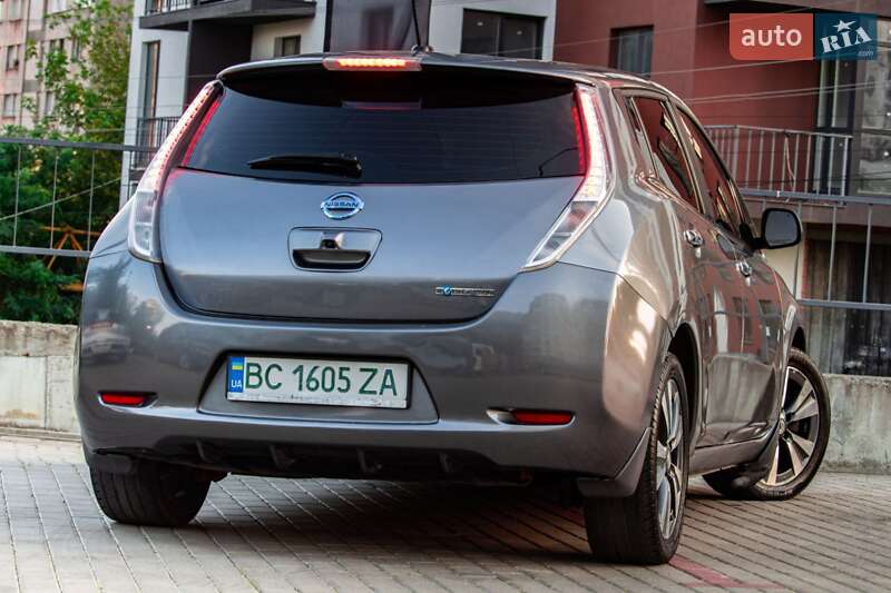 Хэтчбек Nissan Leaf 2016 в Львове