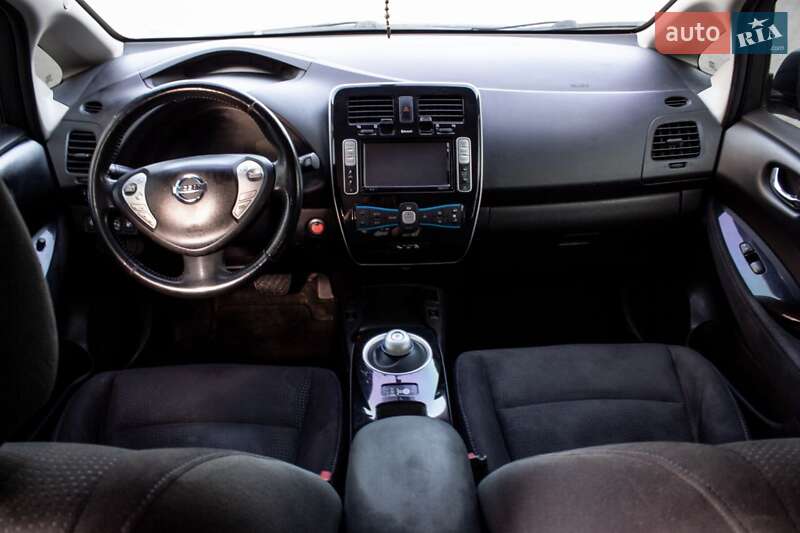 Хэтчбек Nissan Leaf 2016 в Львове