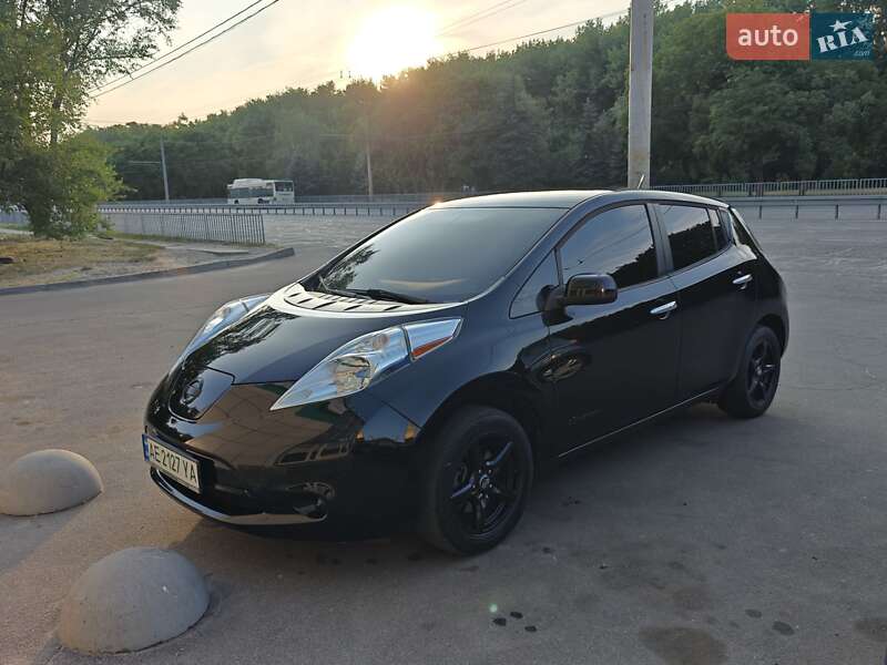 Хэтчбек Nissan Leaf 2012 в Днепре фото 11 Хэтчбек Nissan Leaf 2012 в Днепре