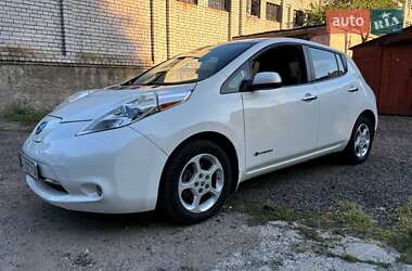 Хетчбек Nissan Leaf 2013 в Дніпрі