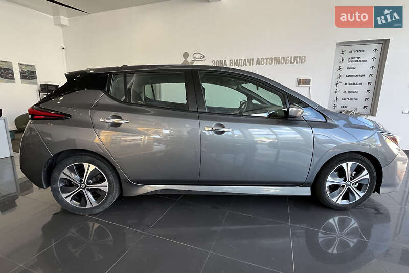 Хэтчбек Nissan Leaf 2019 в Шептицькому