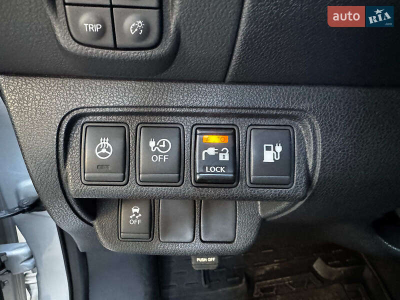 Хэтчбек Nissan Leaf 2016 в Киеве