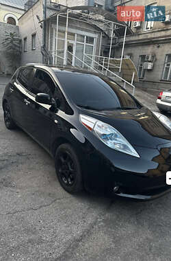 Хэтчбек Nissan Leaf 2012 в Днепре