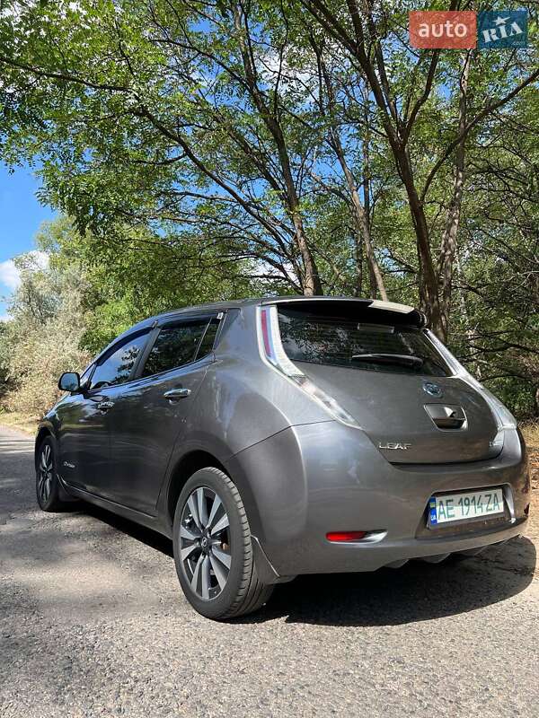 Хэтчбек Nissan Leaf 2016 в Каменском фото 5 Хэтчбек Nissan Leaf 2016 в Каменском