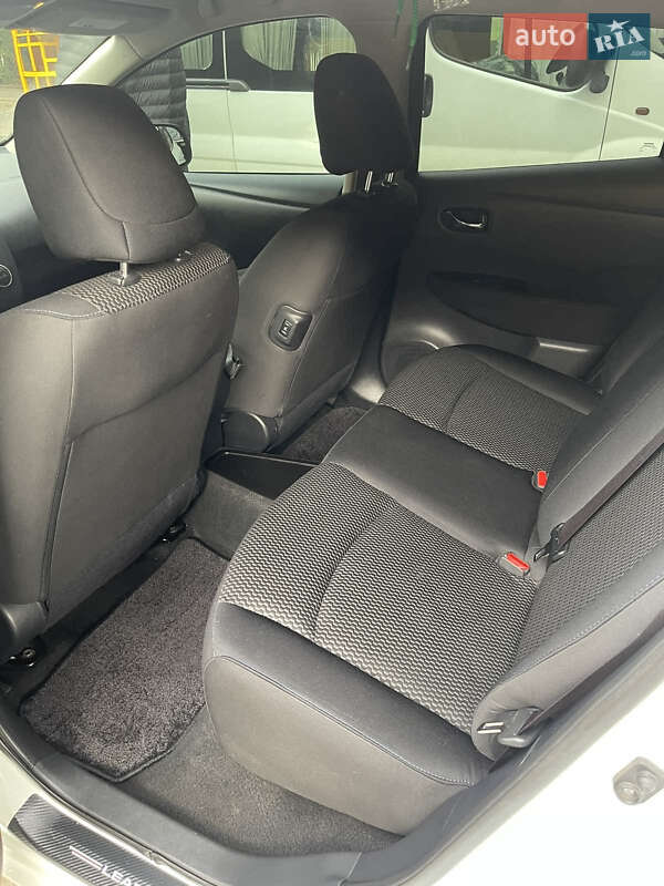 Хетчбек Nissan Leaf 2014 в Рівному