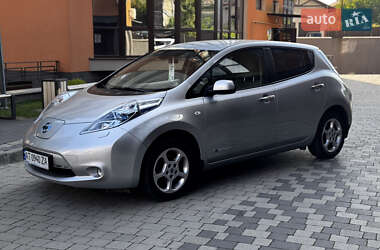 Хэтчбек Nissan Leaf 2012 в 