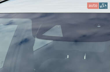 Хэтчбек Nissan Leaf 2022 в 