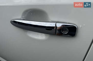 Хэтчбек Nissan Leaf 2022 в 