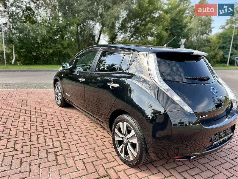 Хэтчбек Nissan Leaf 2017 в Киеве