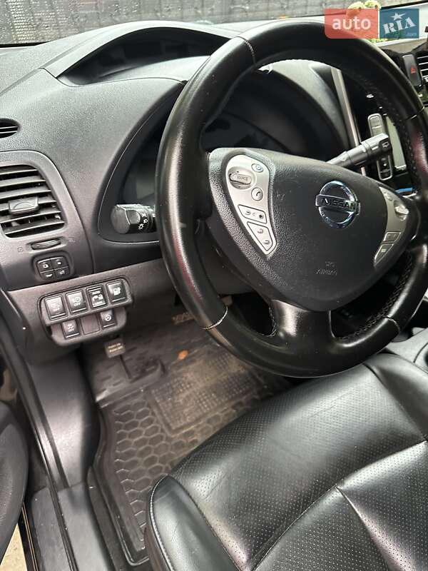 Хэтчбек Nissan Leaf 2013 в Дрогобыче фото 3 Хэтчбек Nissan Leaf 2013 в Дрогобыче
