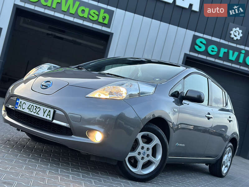 Хэтчбек Nissan Leaf 2013 в Владимире
