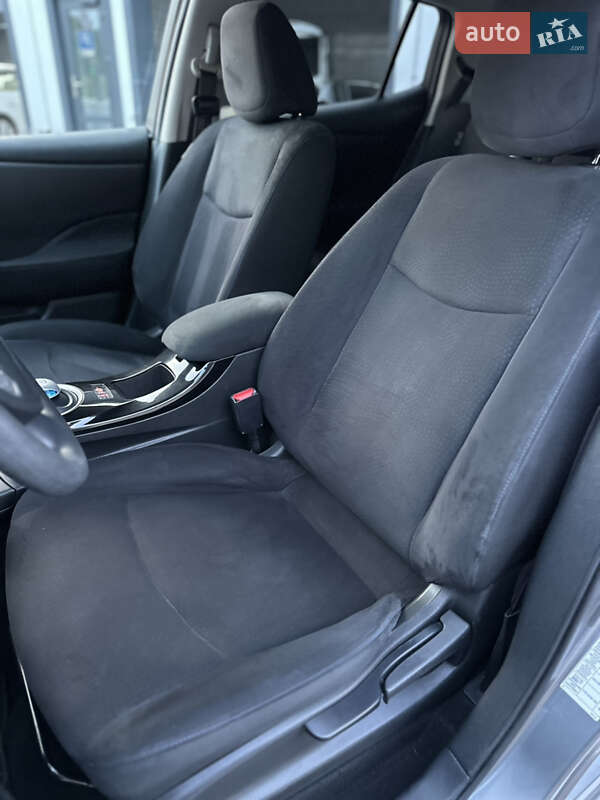 Хэтчбек Nissan Leaf 2013 в Владимире