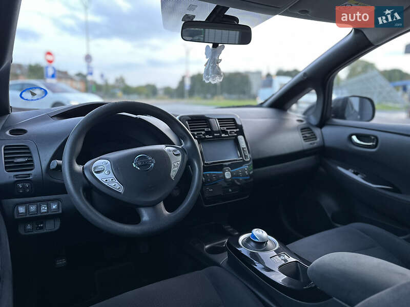 Хэтчбек Nissan Leaf 2013 в Владимире