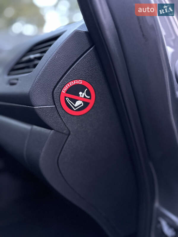 Хэтчбек Nissan Leaf 2013 в Владимире