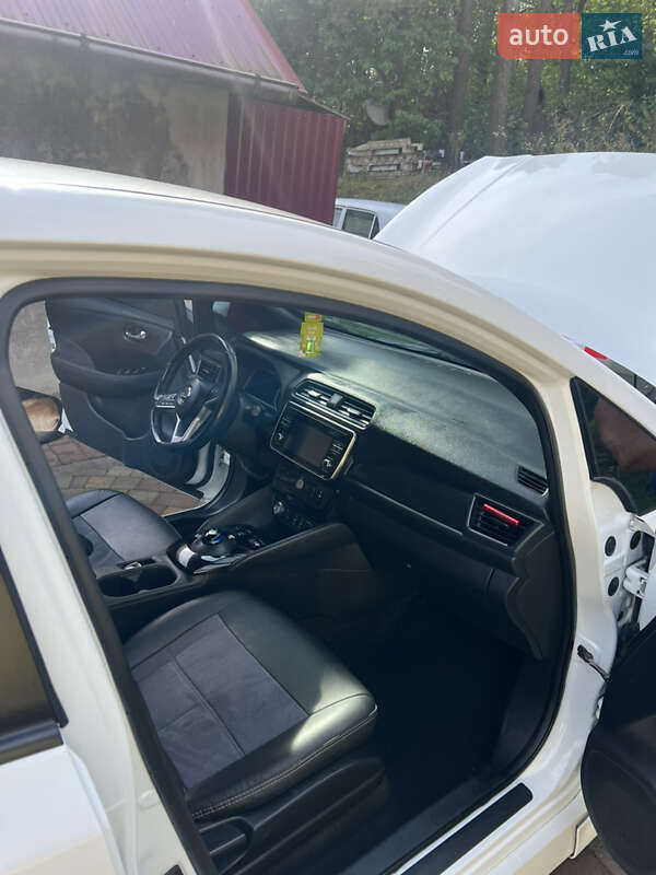 Хэтчбек Nissan Leaf 2018 в Шумске фото 15 Хэтчбек Nissan Leaf 2018 в Шумске