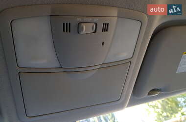 Хэтчбек Nissan Leaf 2012 в 