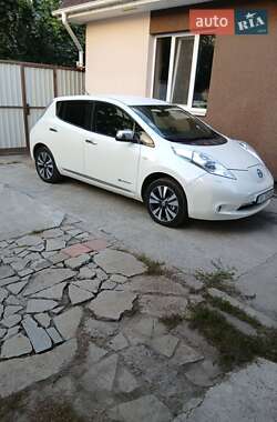 Хэтчбек Nissan Leaf 2013 в Кременчуге