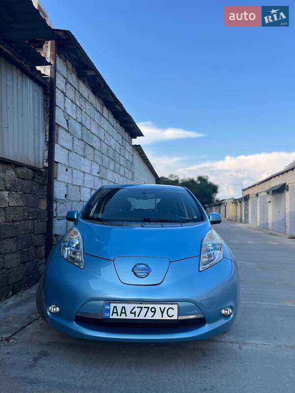 Хэтчбек Nissan Leaf 2015 в Киеве фото 16 Хэтчбек Nissan Leaf 2015 в Киеве