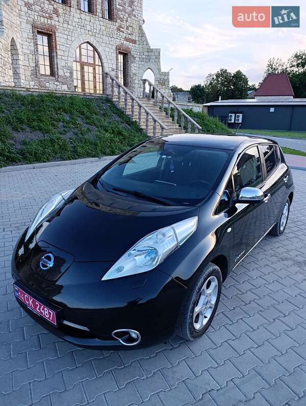 Хэтчбек Nissan Leaf 2014 в Тернополе