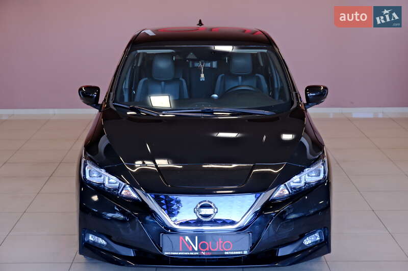 Хэтчбек Nissan Leaf 2022 в Одессе