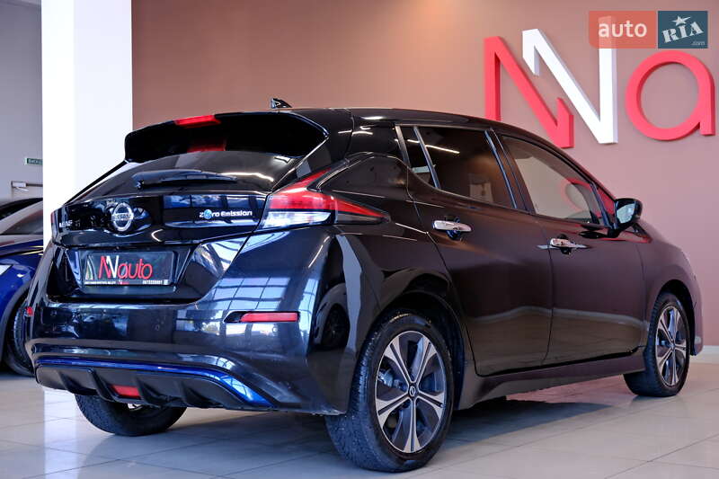 Хэтчбек Nissan Leaf 2022 в Одессе