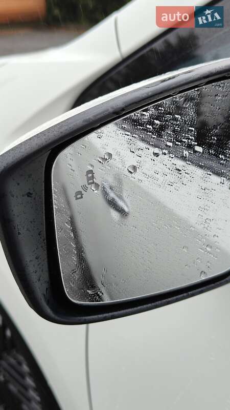 Хэтчбек Nissan Leaf 2024 в Тернополе