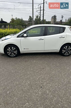 Хэтчбек Nissan Leaf 2016 в 
