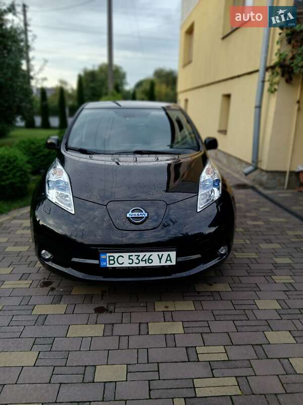 Хэтчбек Nissan Leaf 2016 в Львове