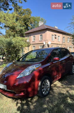 Хетчбек Nissan Leaf 2014 в Дніпрі