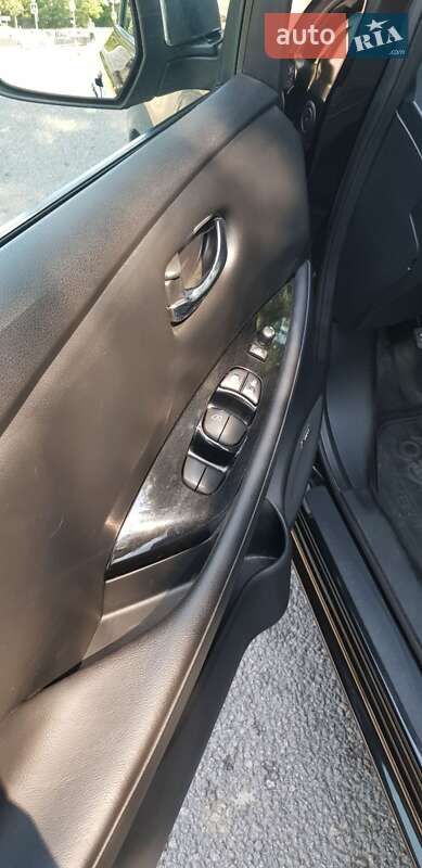 Хэтчбек Nissan Leaf 2015 в Днепре фото 26 Хэтчбек Nissan Leaf 2015 в Днепре