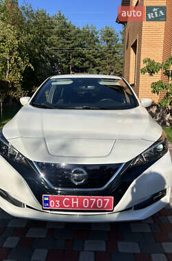 Хетчбек Nissan Leaf 2022 в Києві