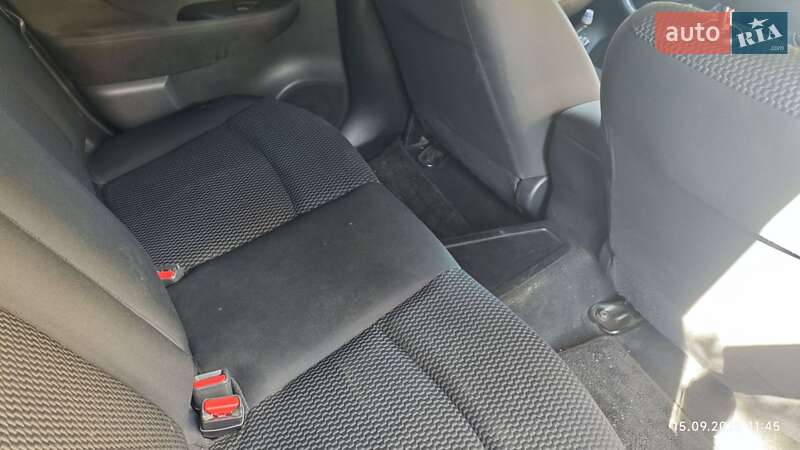 Хетчбек Nissan Leaf 2013 в Ніжині