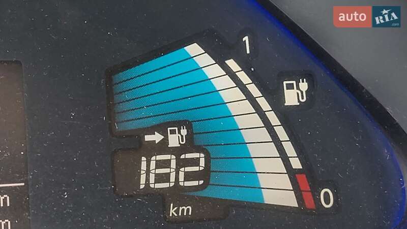 Хэтчбек Nissan Leaf 2017 в Киеве