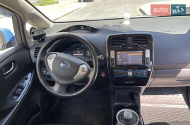 Хэтчбек Nissan Leaf 2014 в 