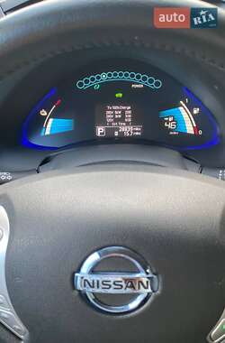 Хэтчбек Nissan Leaf 2015 в 