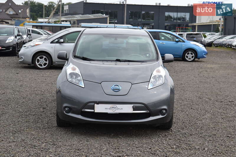 Хэтчбек Nissan Leaf 2016 в Луцке
