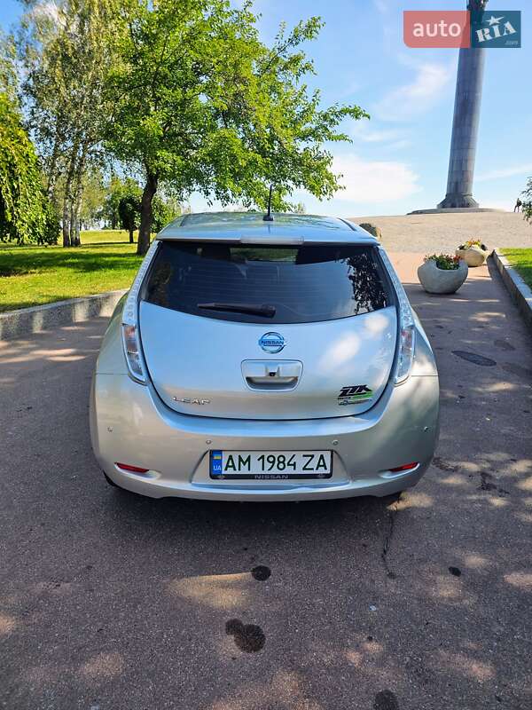Хэтчбек Nissan Leaf 2017 в Житомире фото 6 Хэтчбек Nissan Leaf 2017 в Житомире