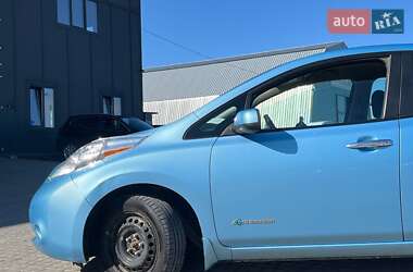 Хэтчбек Nissan Leaf 2014 в 