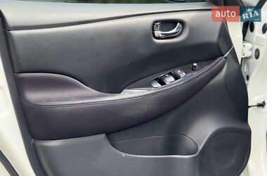 Хэтчбек Nissan Leaf 2018 в 