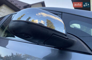 Хэтчбек Nissan Leaf 2014 в 