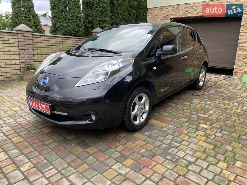 Хэтчбек Nissan Leaf 2014 в 