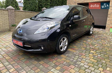 Хэтчбек Nissan Leaf 2014 в 