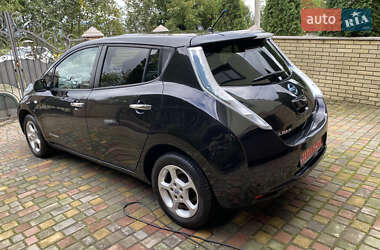Хэтчбек Nissan Leaf 2014 в 