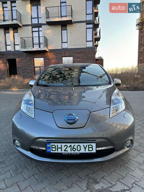 Хэтчбек Nissan Leaf 2015 в Одессе фото 2 Хэтчбек Nissan Leaf 2015 в Одессе