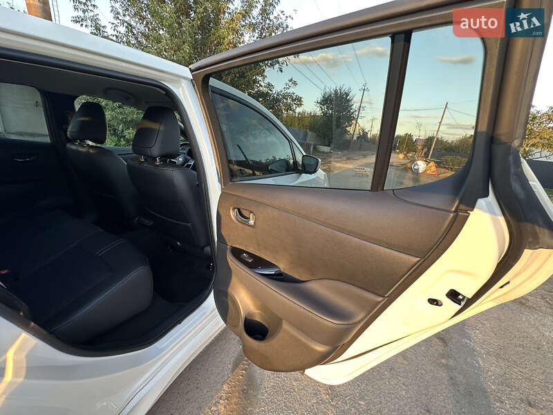 Хэтчбек Nissan Leaf 2020 в Ровно