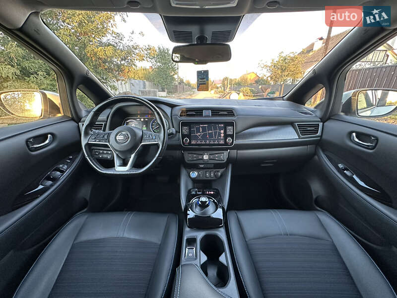 Хэтчбек Nissan Leaf 2020 в Ровно