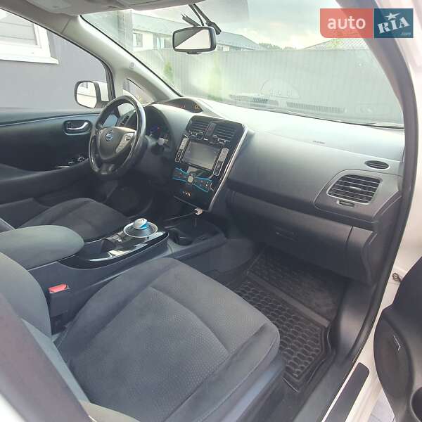 Хетчбек Nissan Leaf 2016 в Вінниці фото 11 Хетчбек Nissan Leaf 2016 в Вінниці